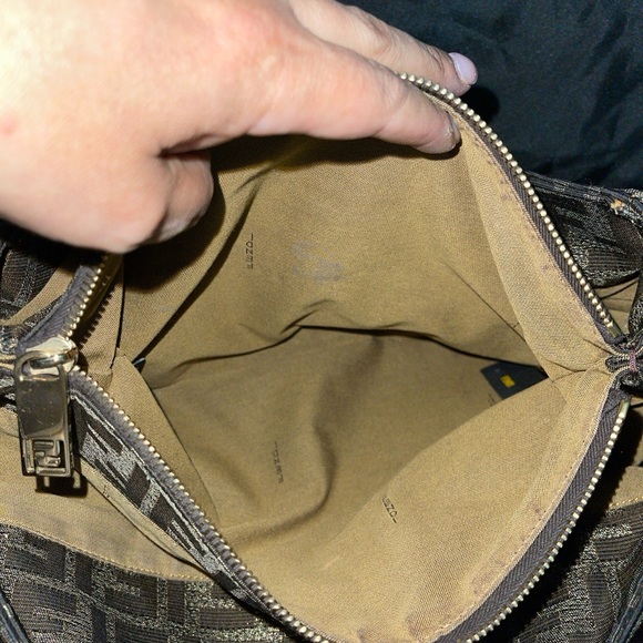 FENDI RARE FIND mia should tote Zucca excellent condition size 16W X 11H large - Picture 12 of 17